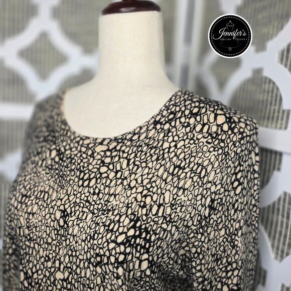 Dana Buchman Brown and Tan Animal Print 3/4 Sleeve Sweater Size MED - Picture 2 of 9
